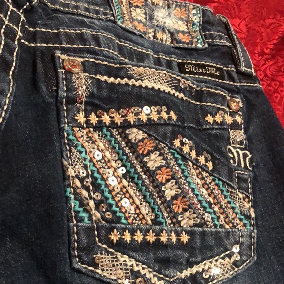 Miss Me Sz 29 bootcut with sequin embellished front and back pockets, gorgeous!! - Picture 12 of 17
